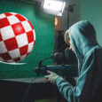 Przed laty napisałem cykl popularnych artykułów publicystycznych, gdzie w ramach rysu historycznego przedstawiłem bytność Amigi na antenie TV, na łamach prasy czy w obszarze dedykowanych serwisów internetowych. Czas biegnie nieubłaganie, […]